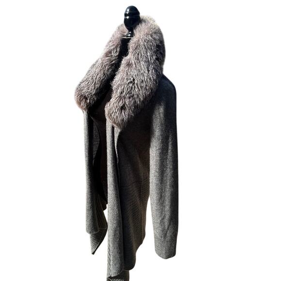 Neiman Marcus Cashmere Gray Cardigan Fox fur women's size Medium NWT - Picture 3 of 11